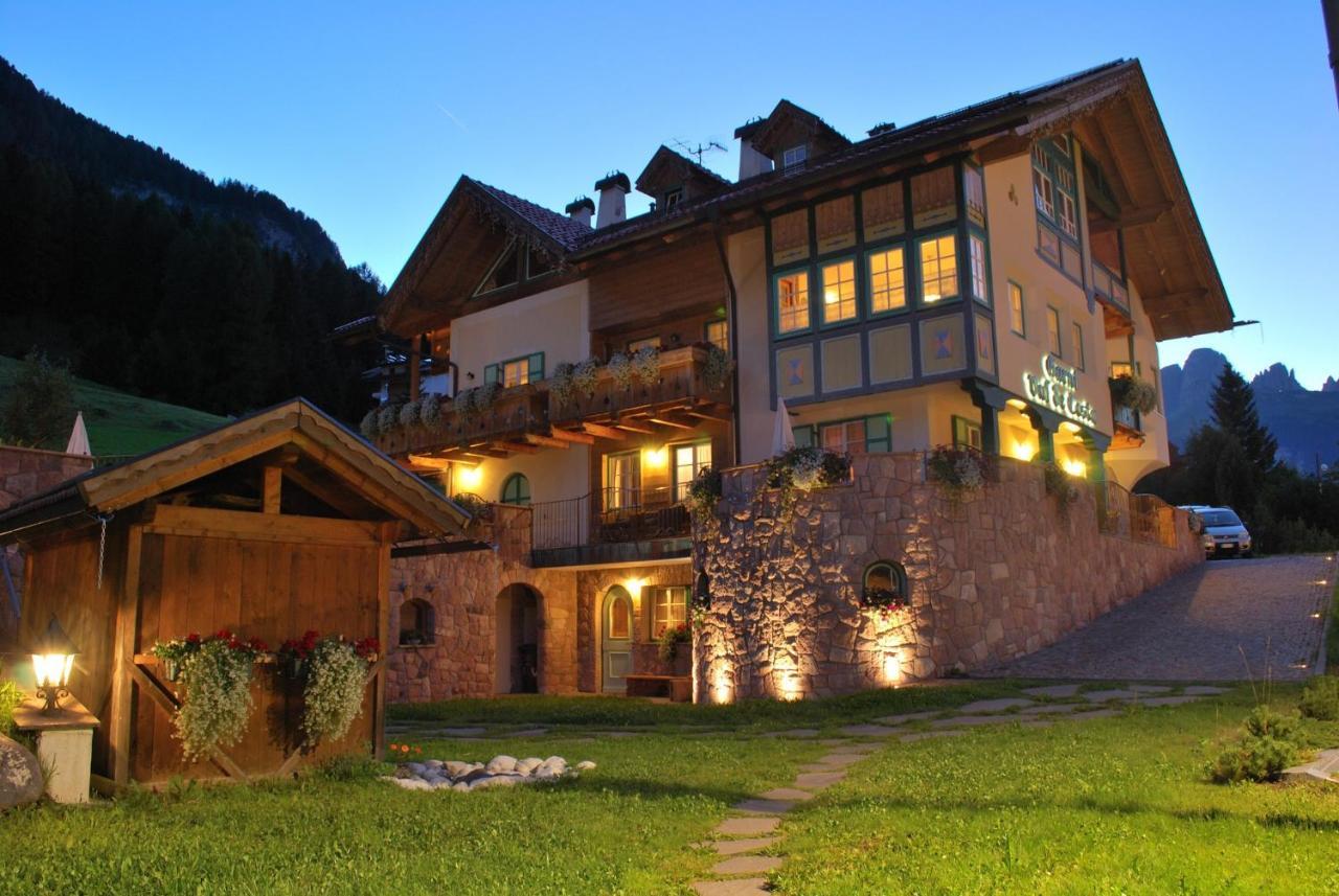 Garni Val De Costa Hotell Canazei Exteriör bild