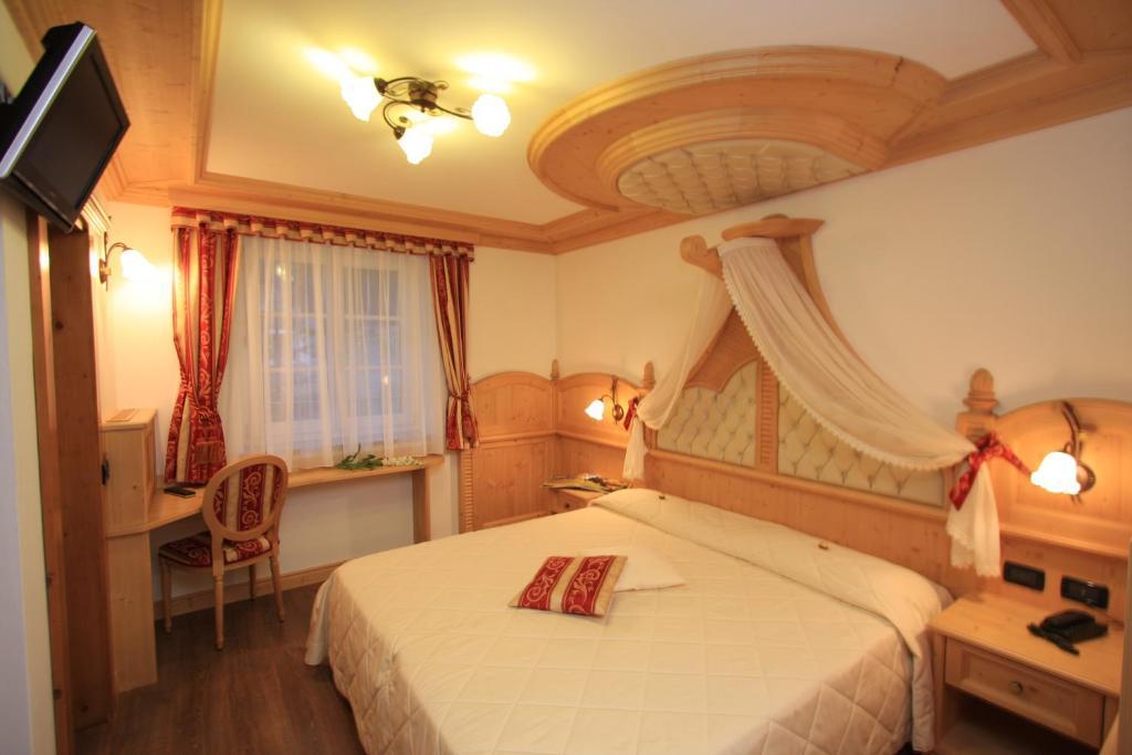 Garni Val De Costa Hotell Canazei Rum bild