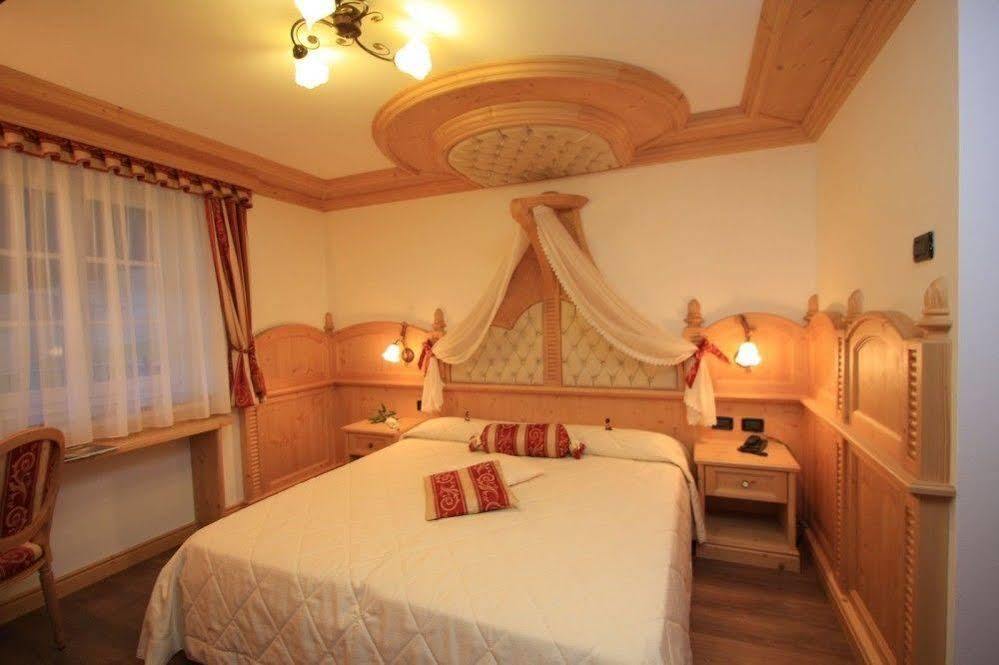 Garni Val De Costa Hotell Canazei Exteriör bild