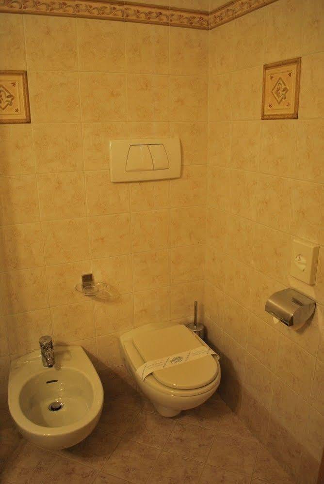 Garni Val De Costa Hotell Canazei Exteriör bild