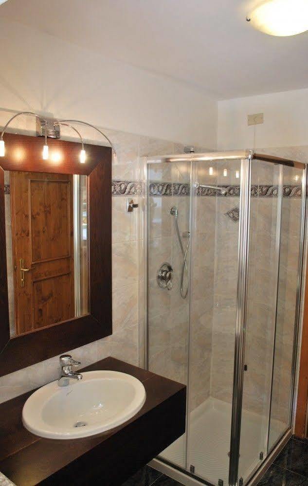 Garni Val De Costa Hotell Canazei Exteriör bild